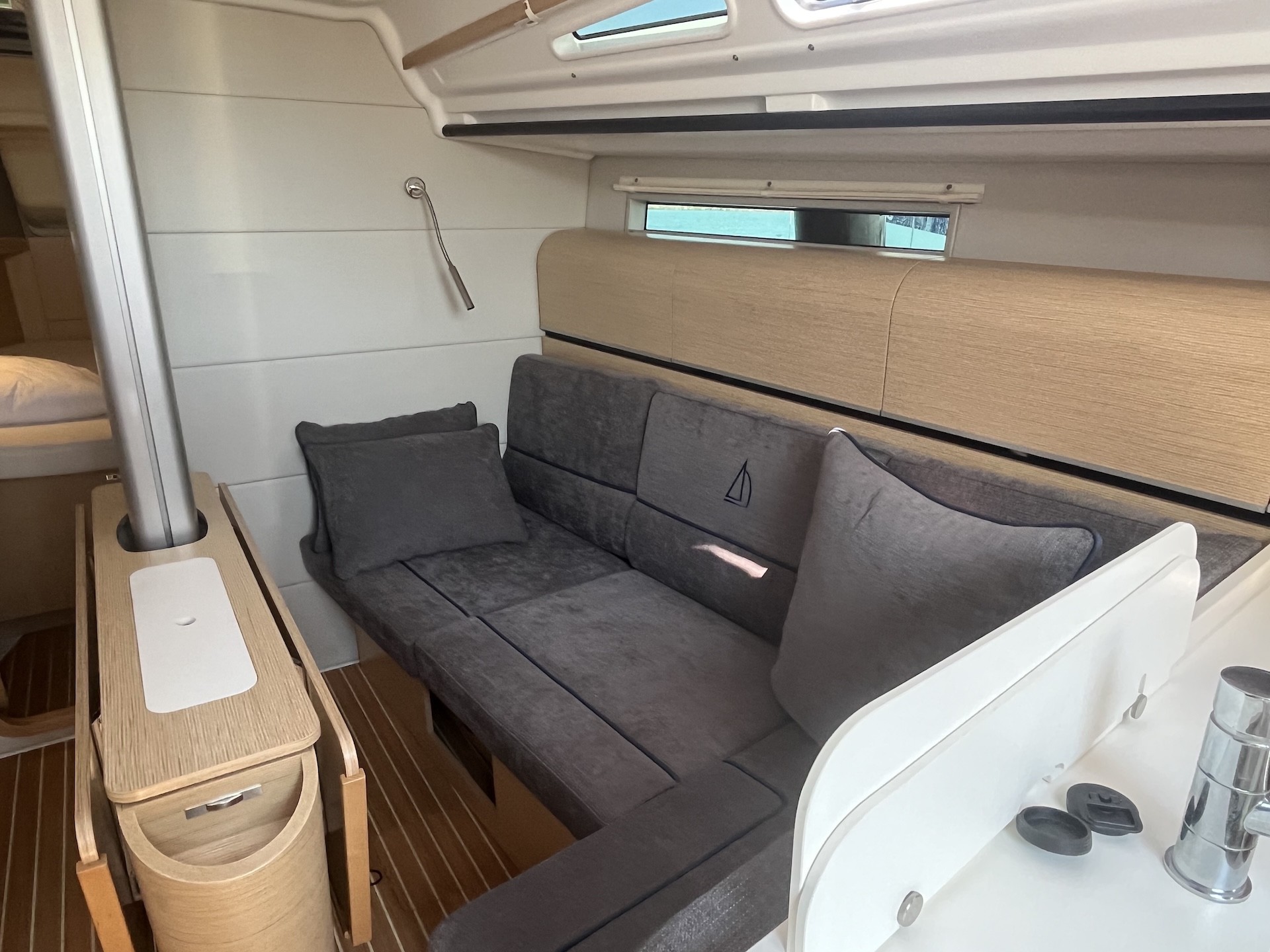Dehler 38 SQ, Just B! | Yacht Charter Croatia