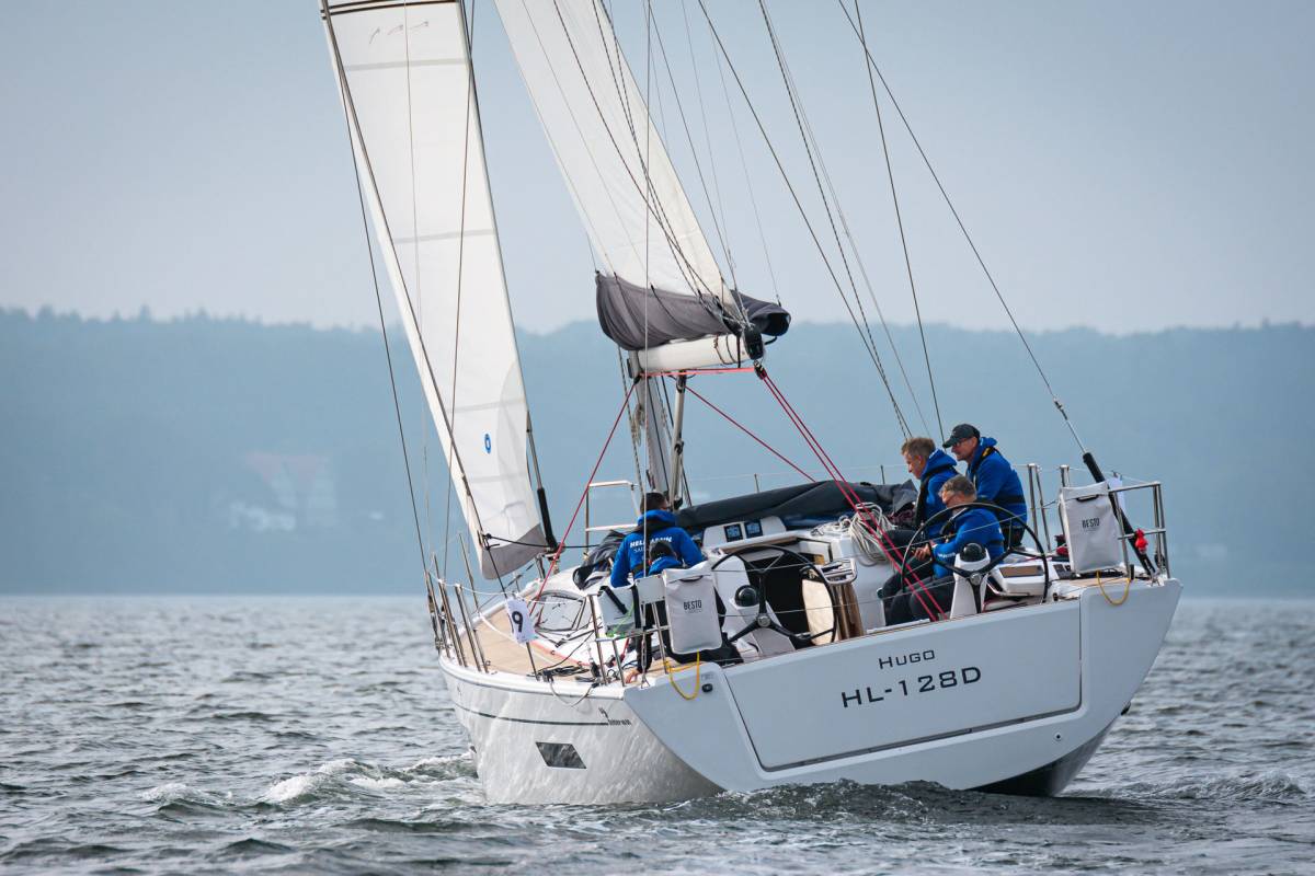 Dehler 46 SQ, Hugo | Noleggio di Yacht Croazia