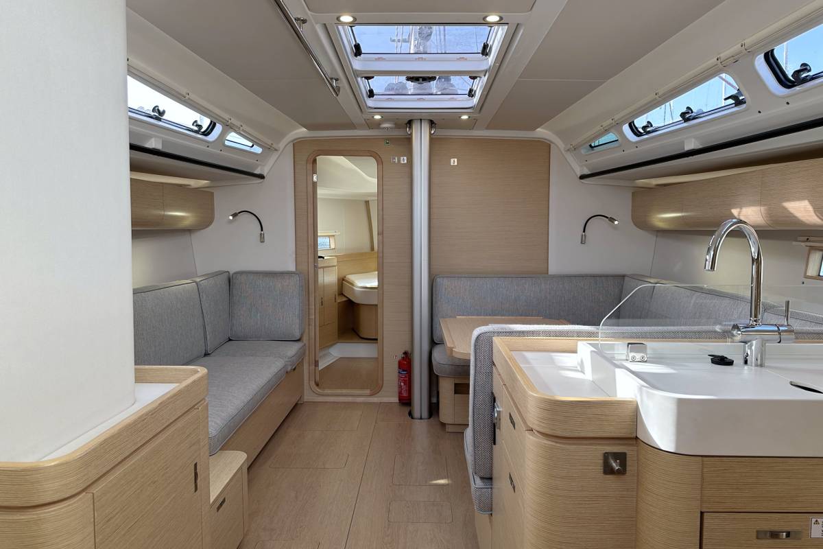 Dehler 46 SQ, Hugo | Noleggio di Yacht Croazia