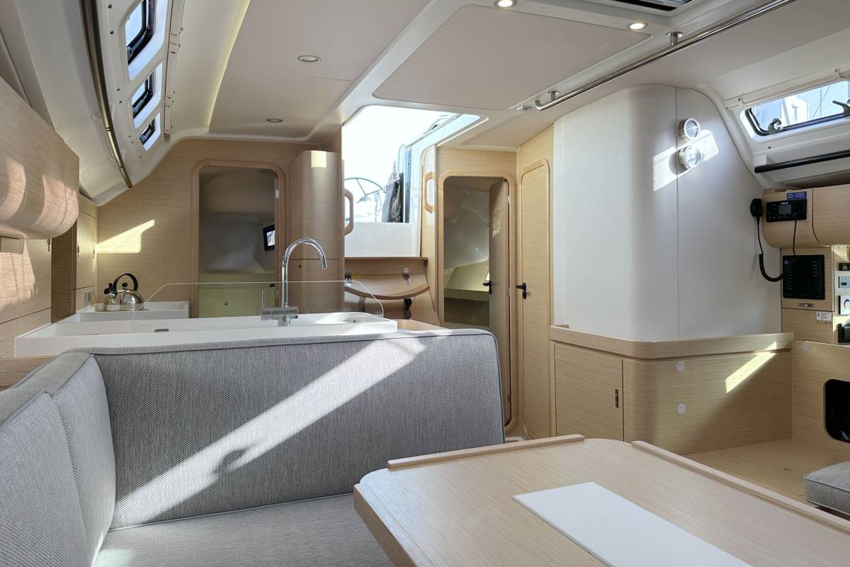 Dehler 46 SQ, Hugo | Noleggio di Yacht Croazia
