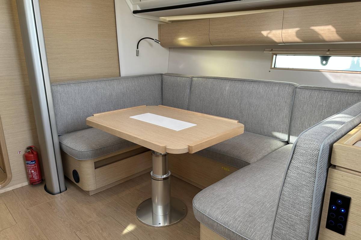 Dehler 46 SQ, Hugo | Noleggio di Yacht Croazia