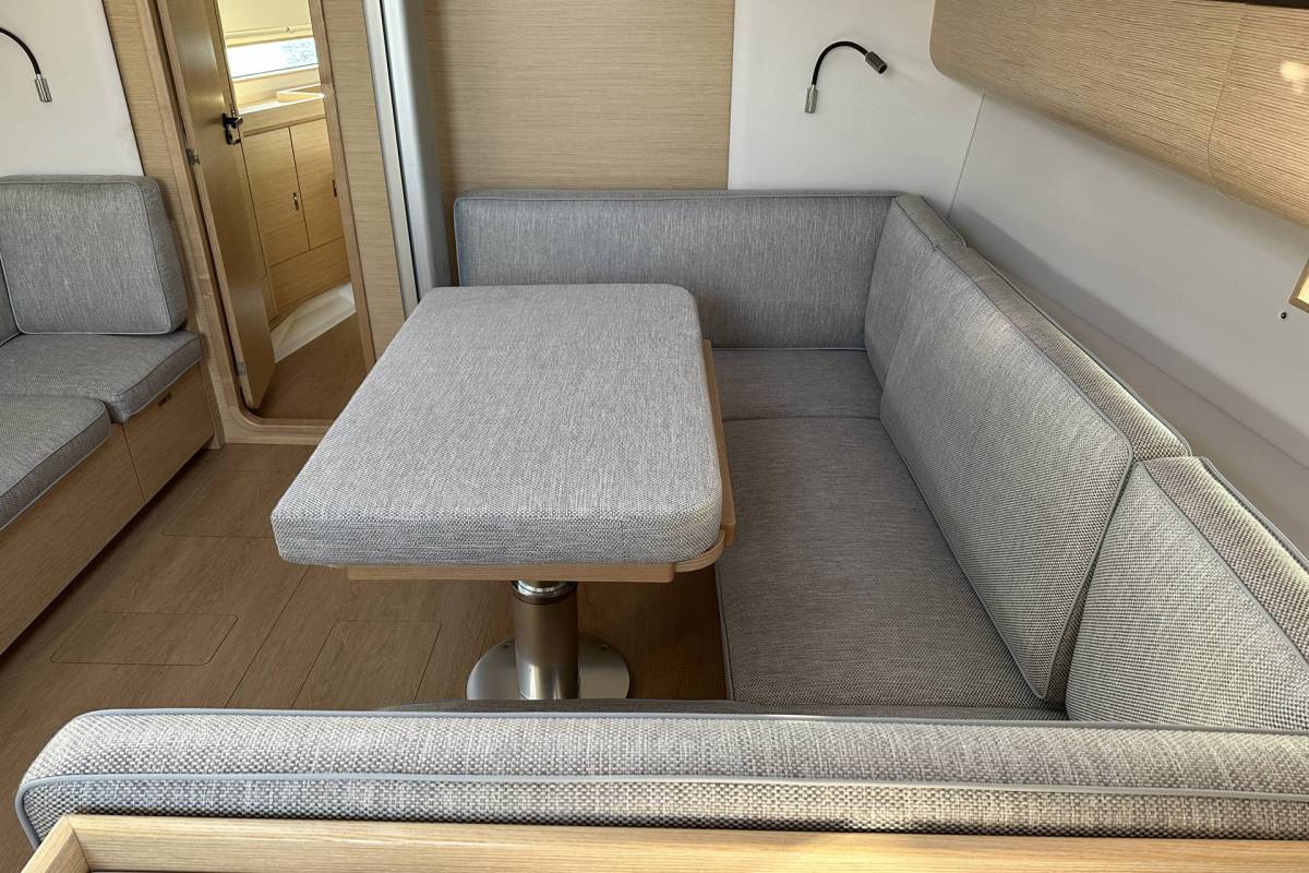 Dehler 46 SQ, Hugo | Noleggio di Yacht Croazia