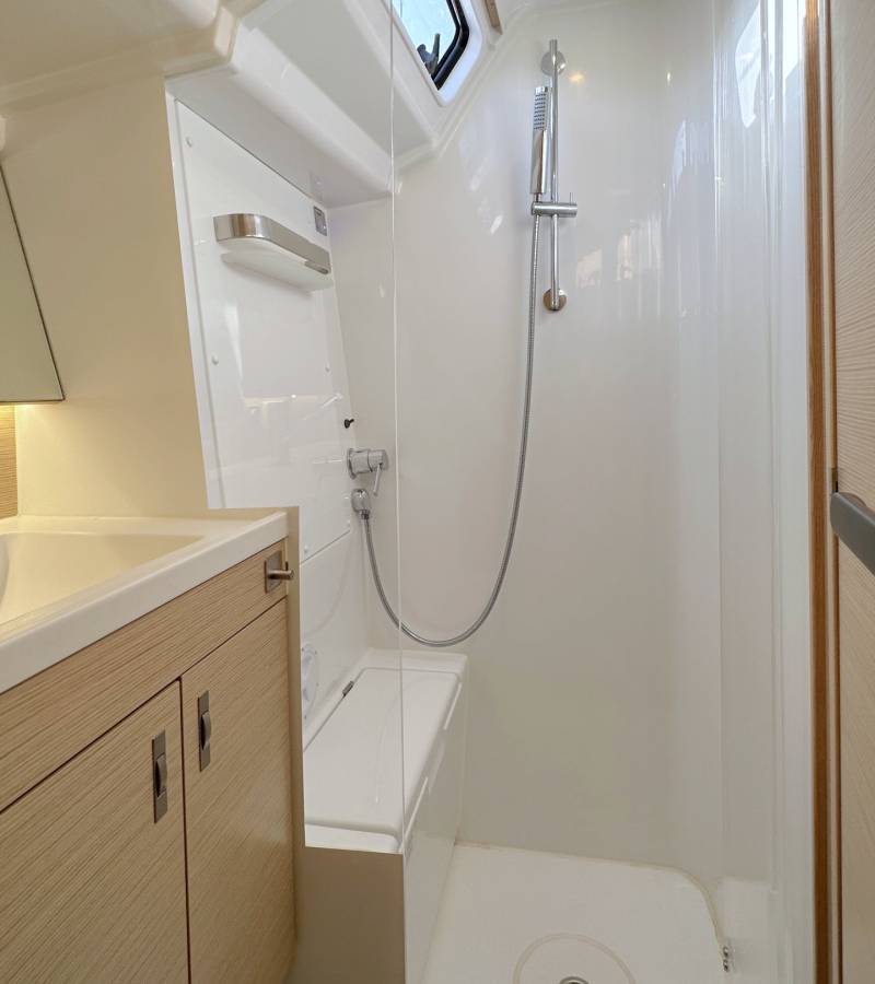 Dehler 46 SQ, Hugo | Noleggio di Yacht Croazia