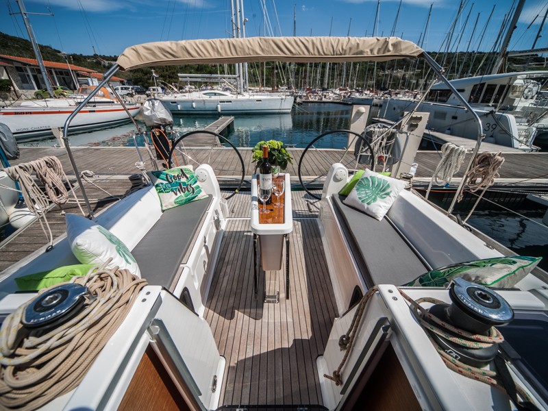 Dufour 350 GL, Ida | Yacht Charter Croatia