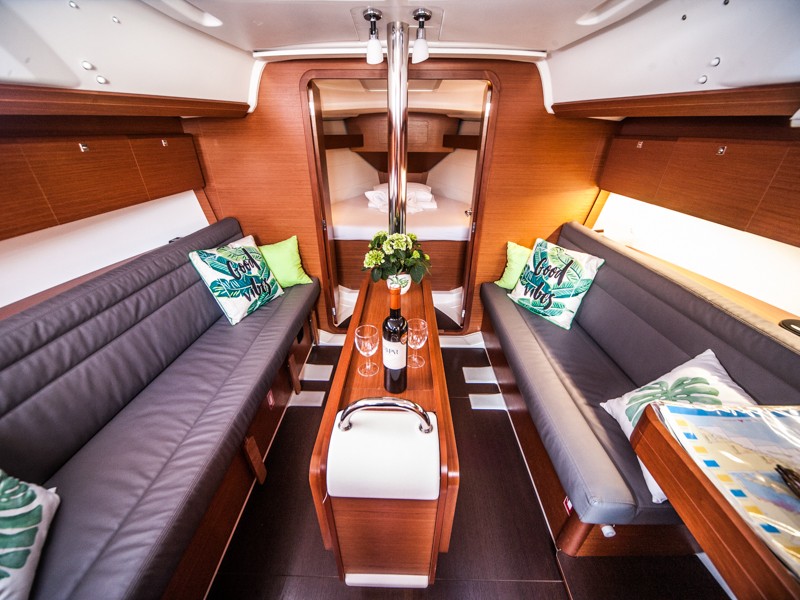 Dufour 350 GL, Ida | Yacht Charter Croatia