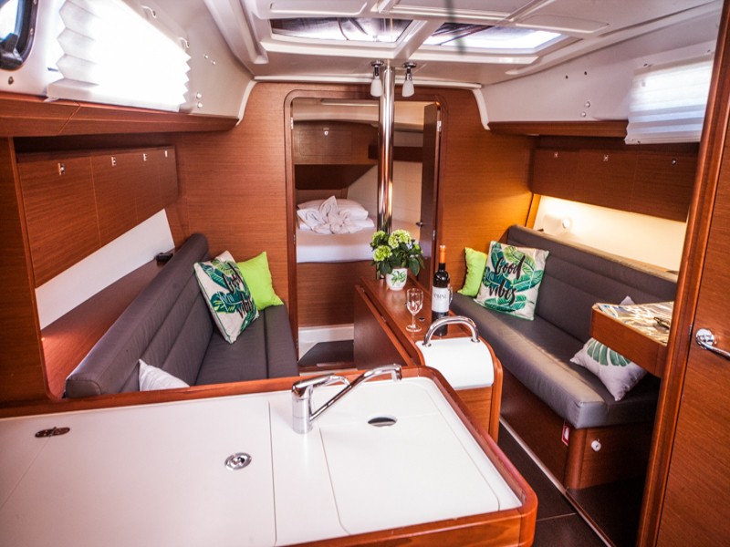 Dufour 350 GL, Ida | Yacht Charter Croatia