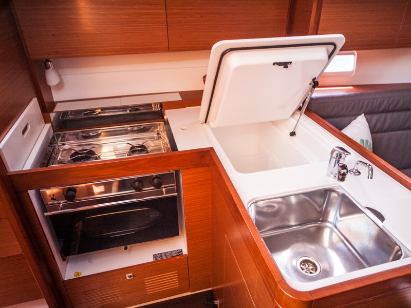 Dufour 350 GL, Ida | Yacht Charter Croatia