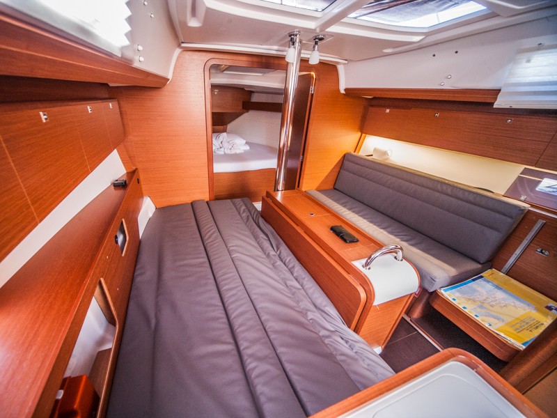 Dufour 350 GL, Ida | Yacht Charter Croatia