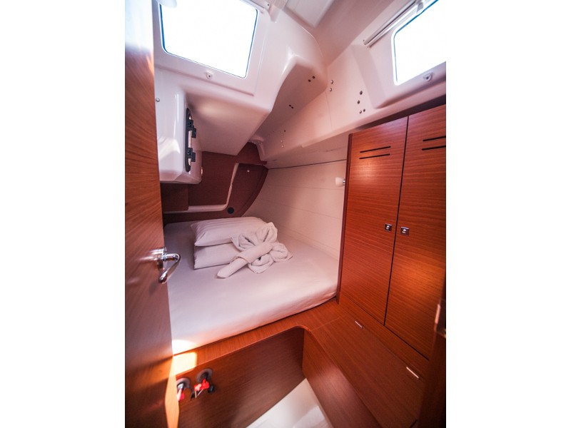 Dufour 350 GL, Ida | Yacht Charter Croatia