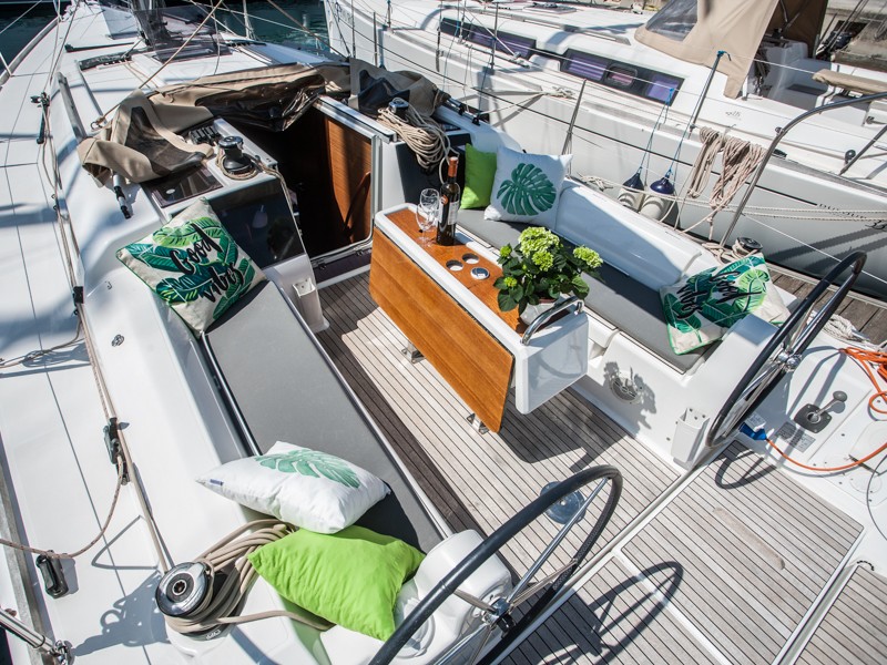Dufour 350 GL, Ronja | Yacht Charter Croatia