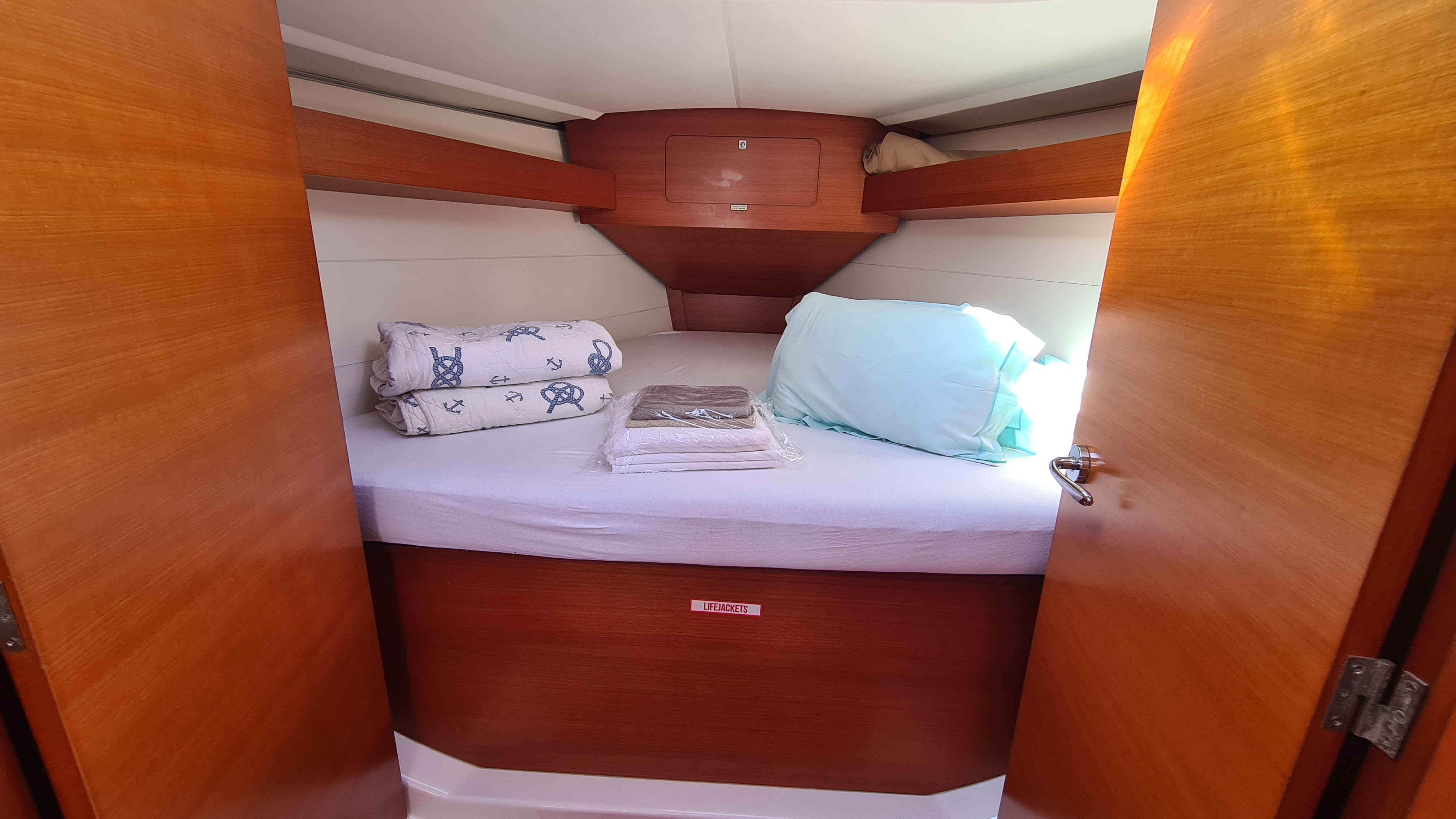 Dufour 350 GL, VALENCIA | Yacht Charter Croatia