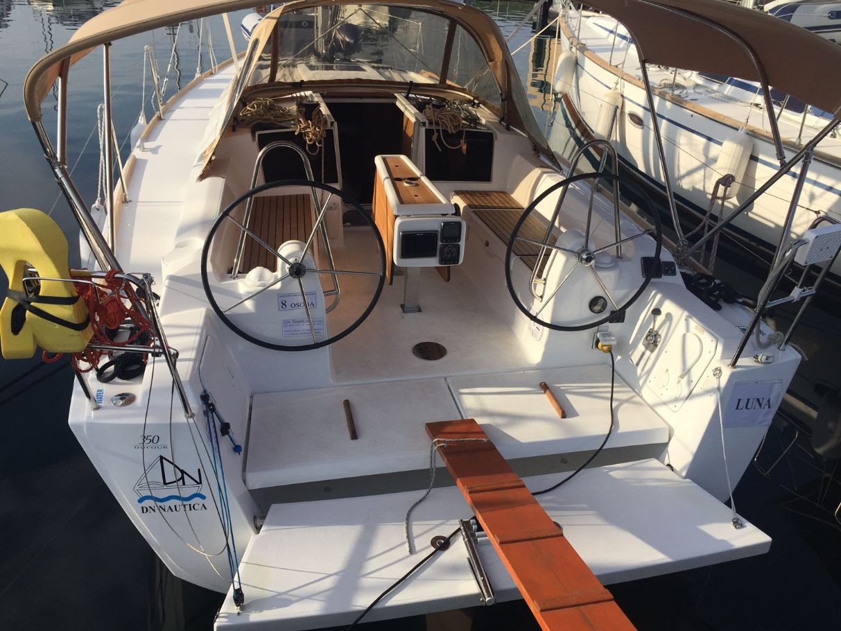 Dufour 350 GL, Luna | Yacht Charter Croatia