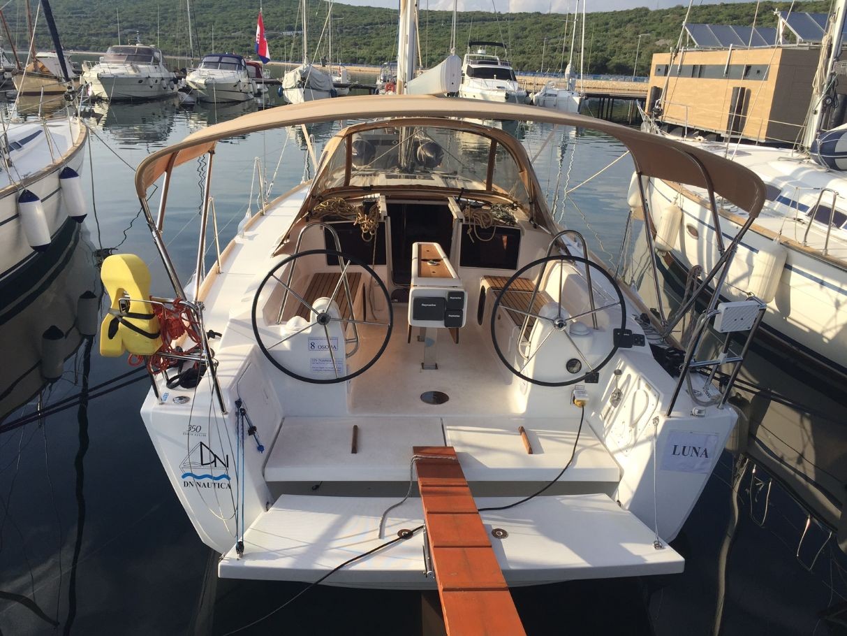 Dufour 350 GL, Luna | Yacht Charter Croatia
