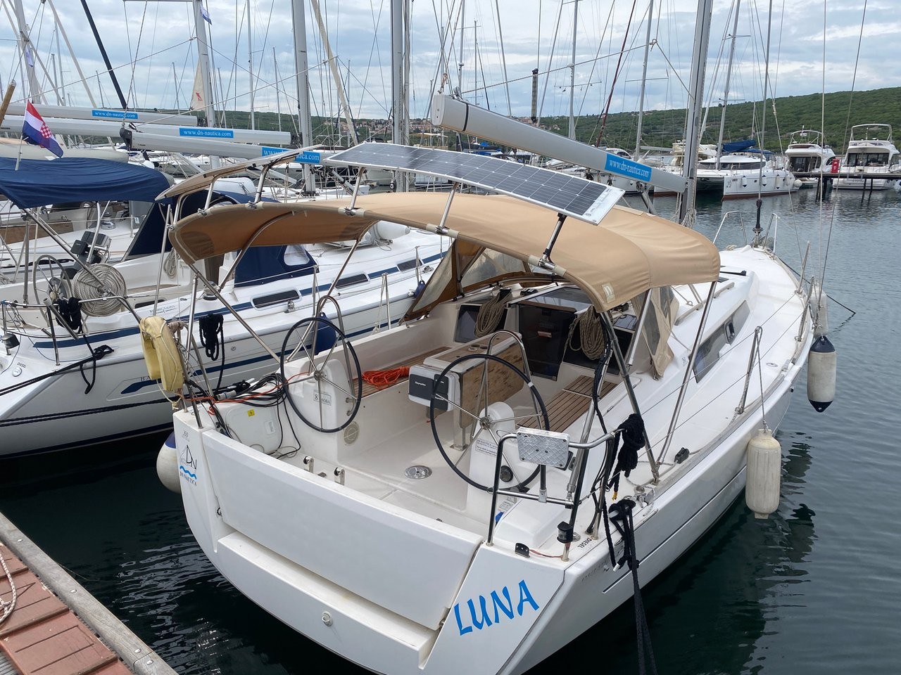 Dufour 350 GL, Luna | Yacht Charter Croatia