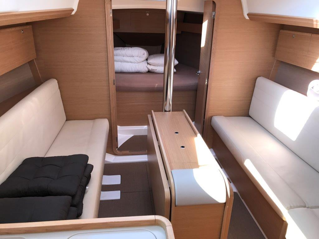 Dufour 350 GL, Luna | Yacht Charter Croatia