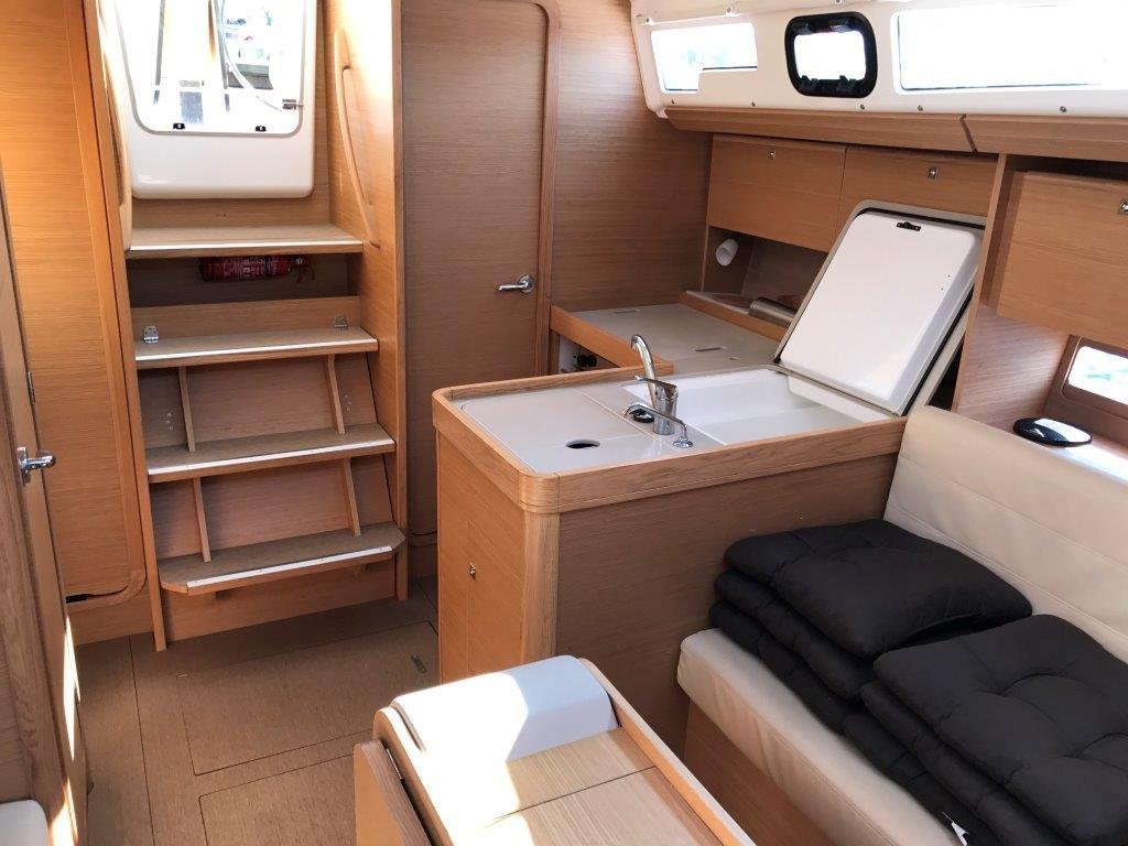 Dufour 350 GL, Luna | Yacht Charter Croatia