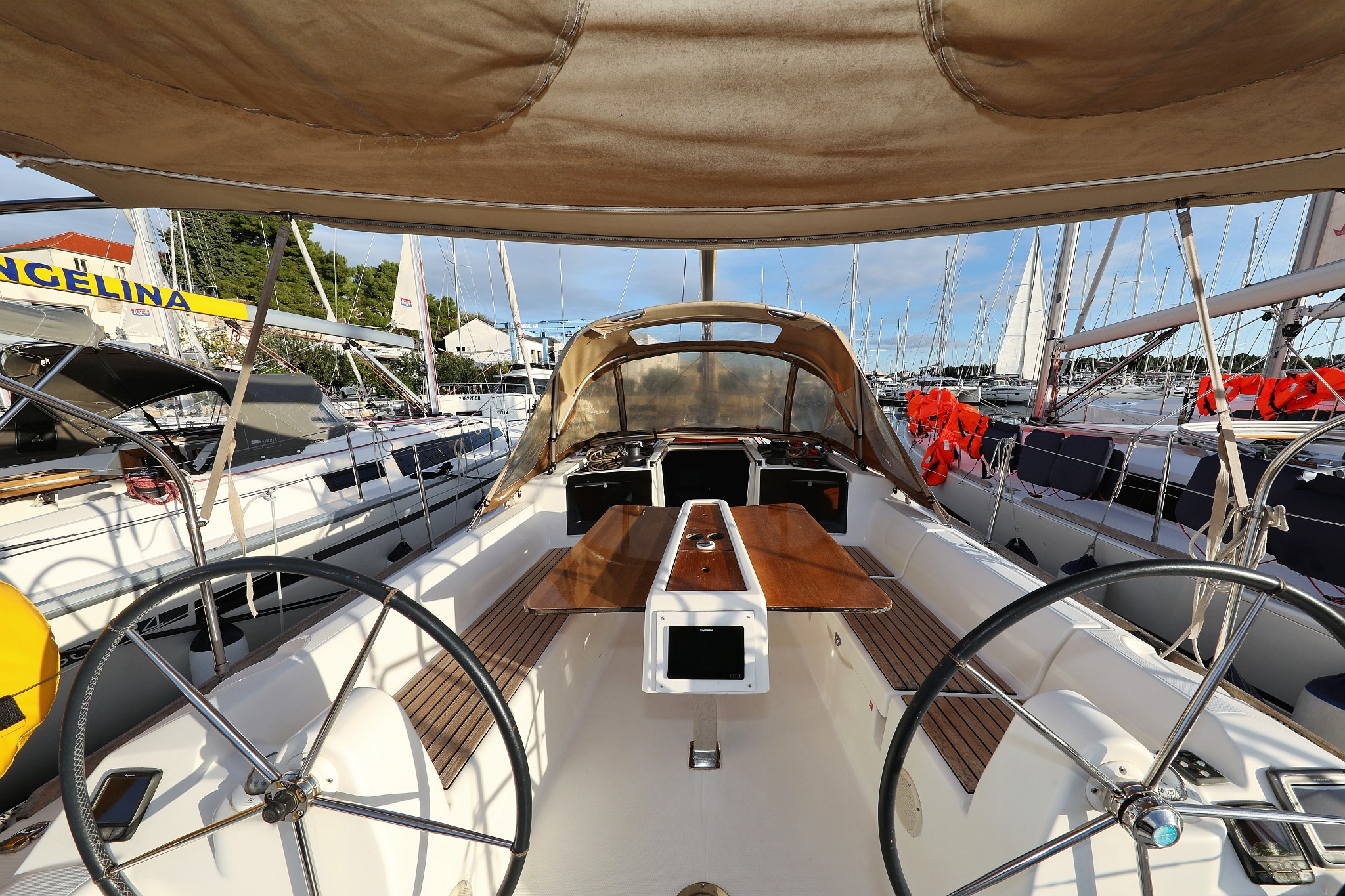 Dufour 350 GL, Papillon | Yacht Charter Croatia
