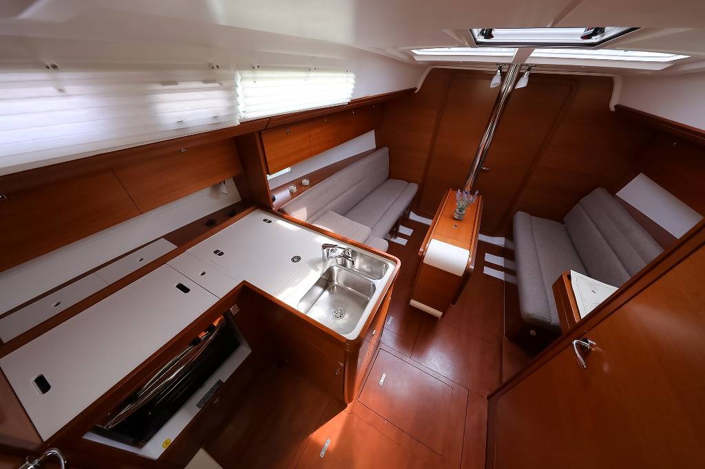 Dufour 350 GL, Papillon | Yacht Charter Croatia