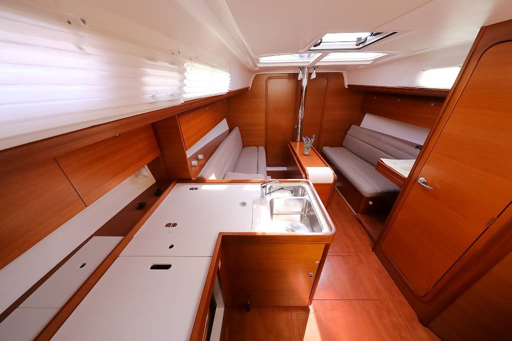 Dufour 350 GL, Papillon | Yacht Charter Croatia
