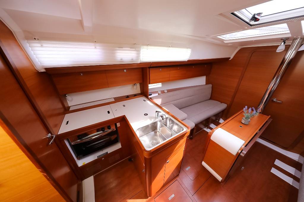 Dufour 350 GL, Papillon | Yacht Charter Croatia