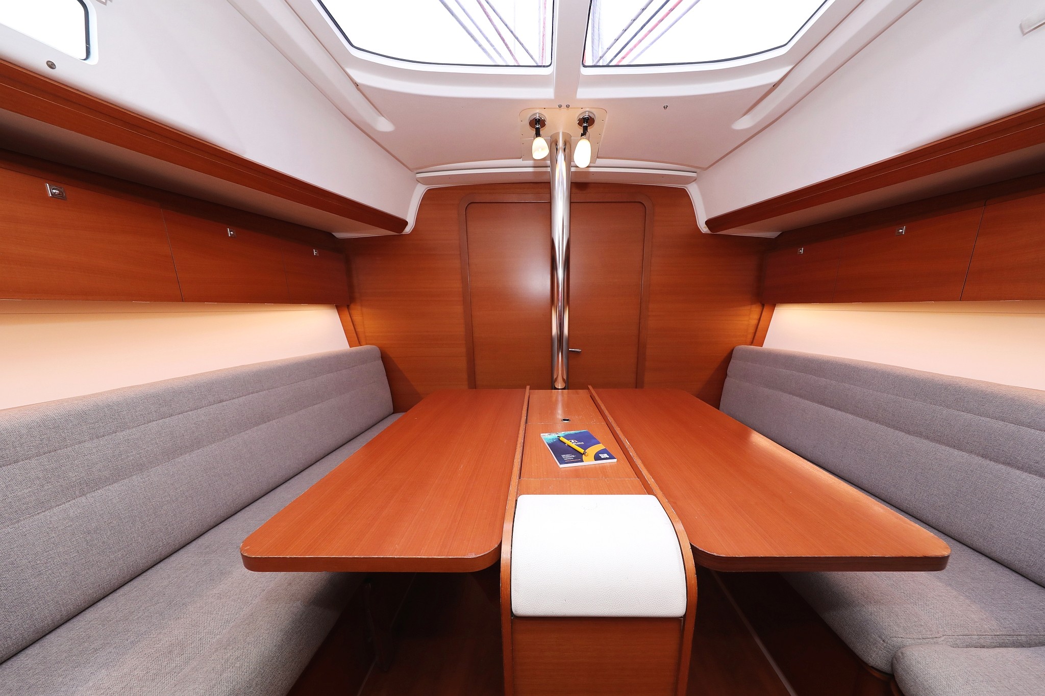 Dufour 350 GL, Feniks | Yacht Charter Croatia