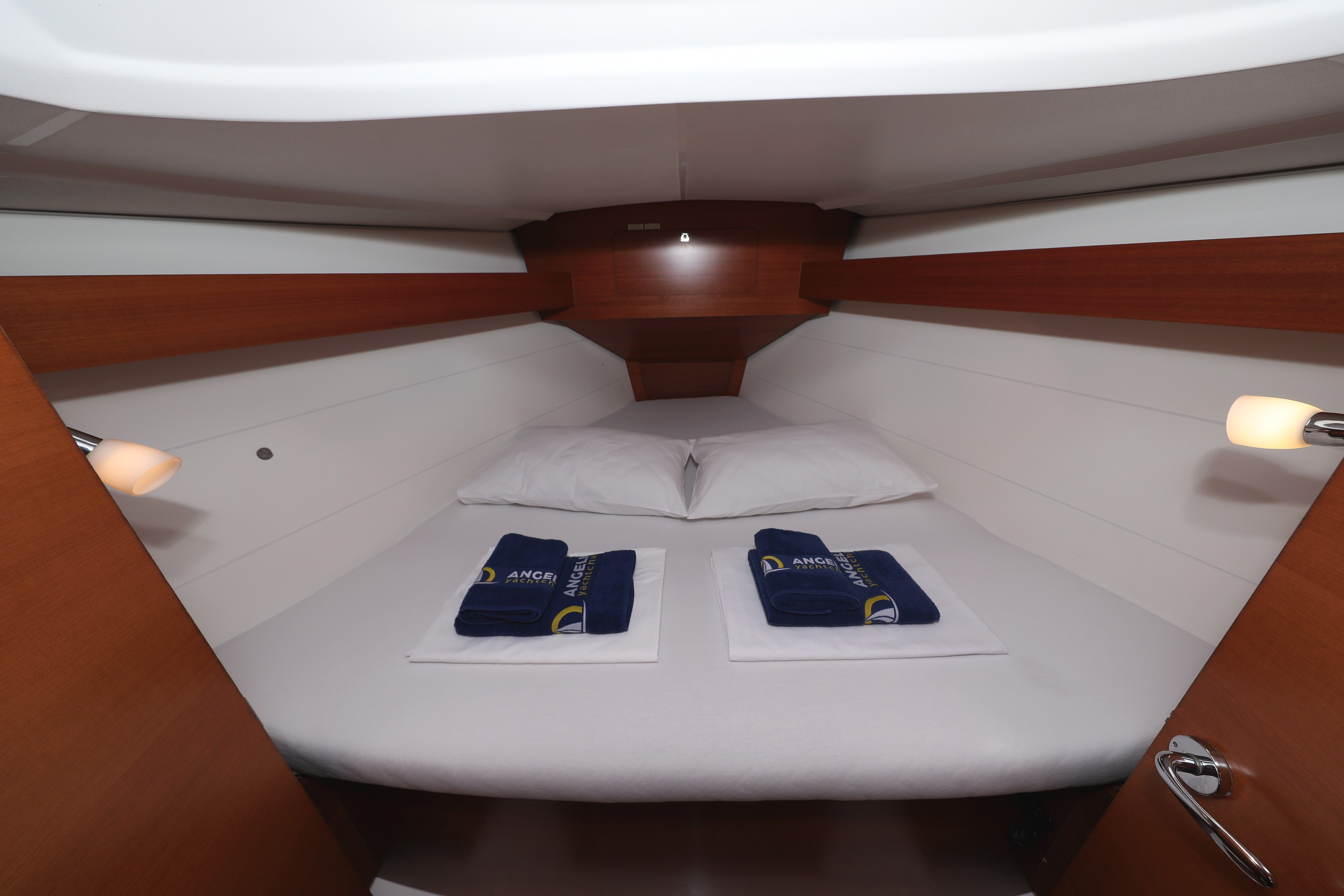 Dufour 350 GL, Feniks | Yacht Charter Croatia