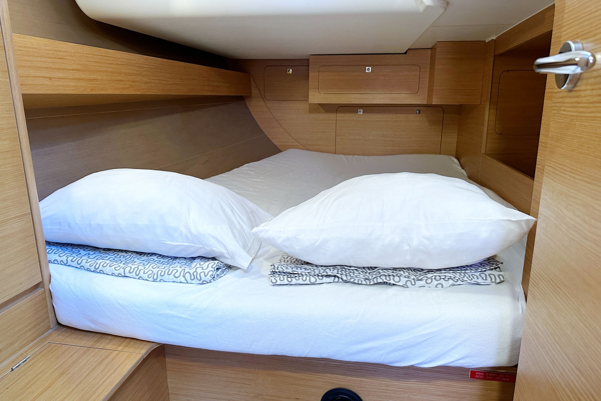 Dufour 382 GL, Henry | Noleggio di Yacht Croazia