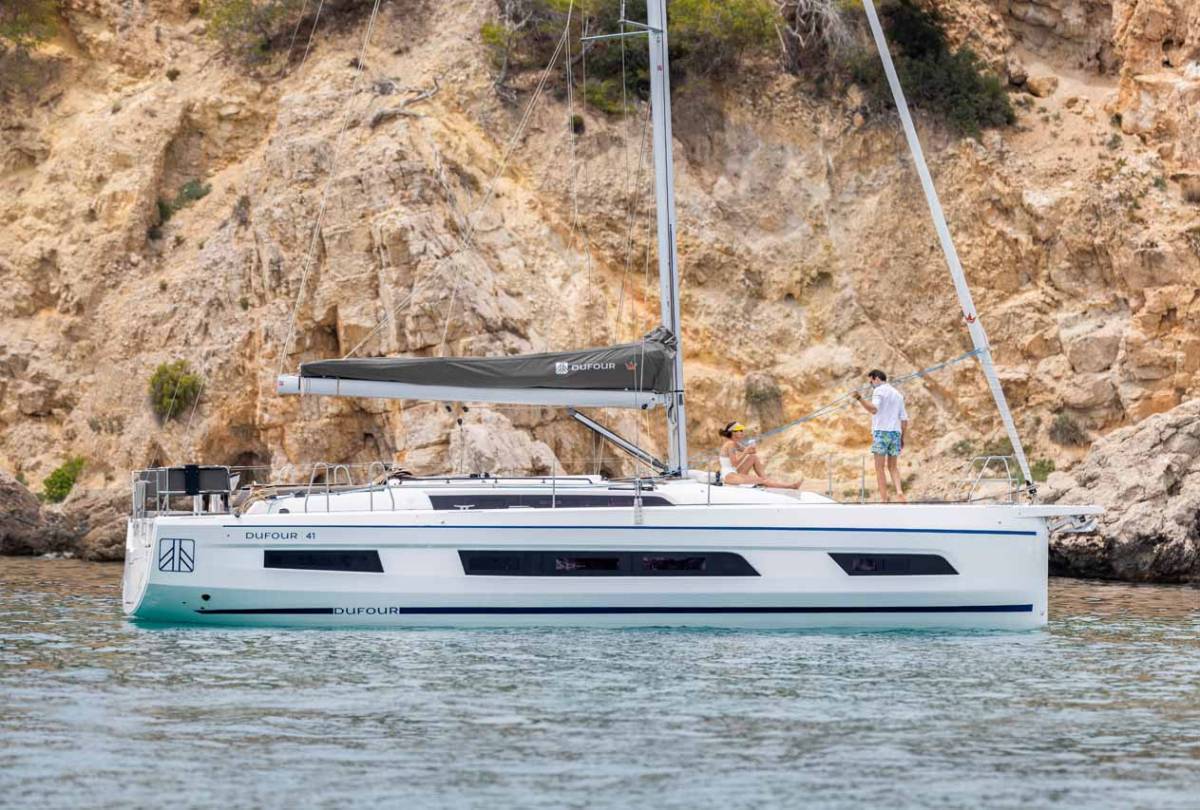 Dufour 41 Performance, Amazing Grace | Yacht Charter Croatia