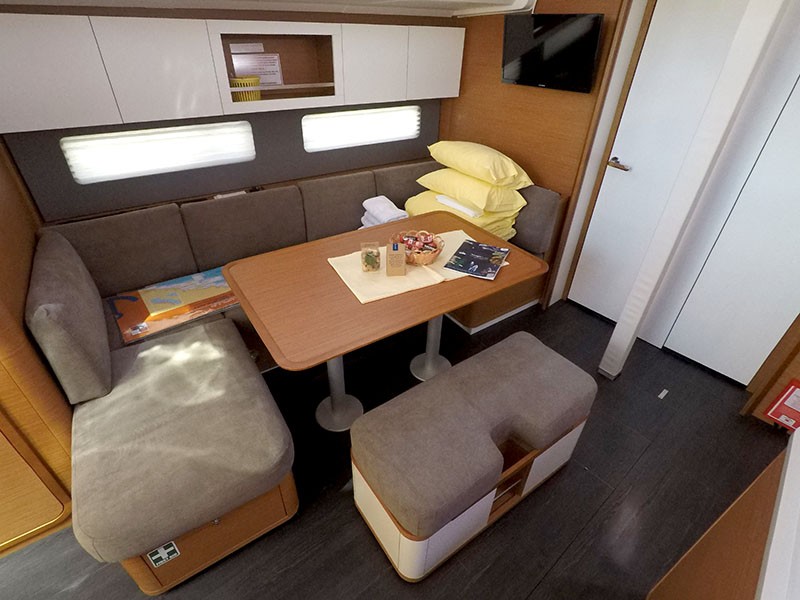 Dufour 41, Anita | Yacht Charter Croatia