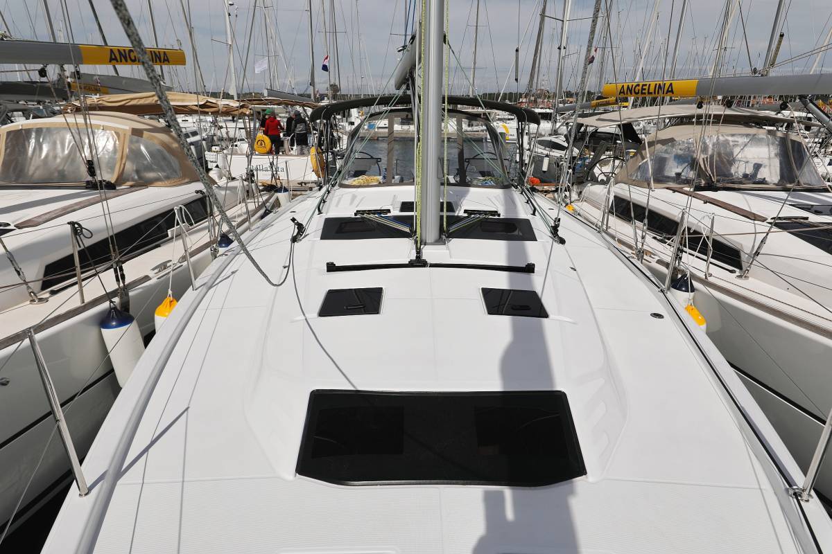 Dufour 41, Poppy | Yachtcharter Kroatien