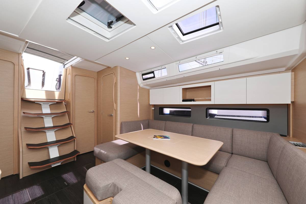 Dufour 41, Poppy | Yachtcharter Kroatien
