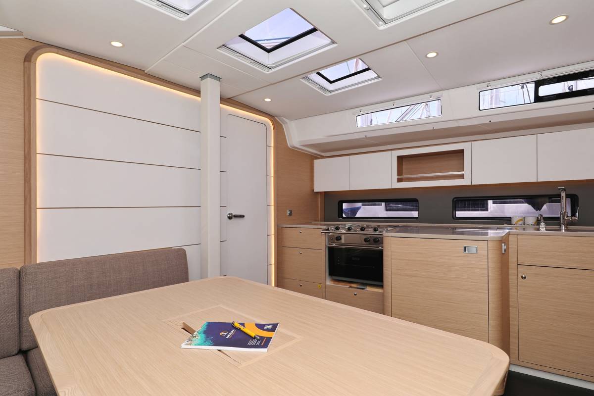 Dufour 41, Poppy | Yachtcharter Kroatien