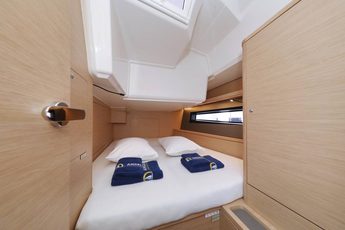 Dufour 41, Poppy | Yachtcharter Kroatien