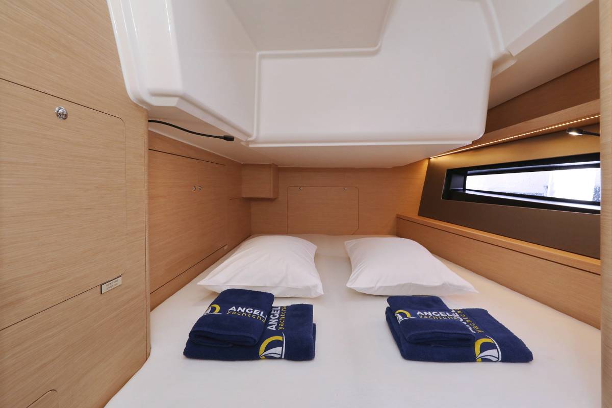 Dufour 41, Poppy | Yachtcharter Kroatien
