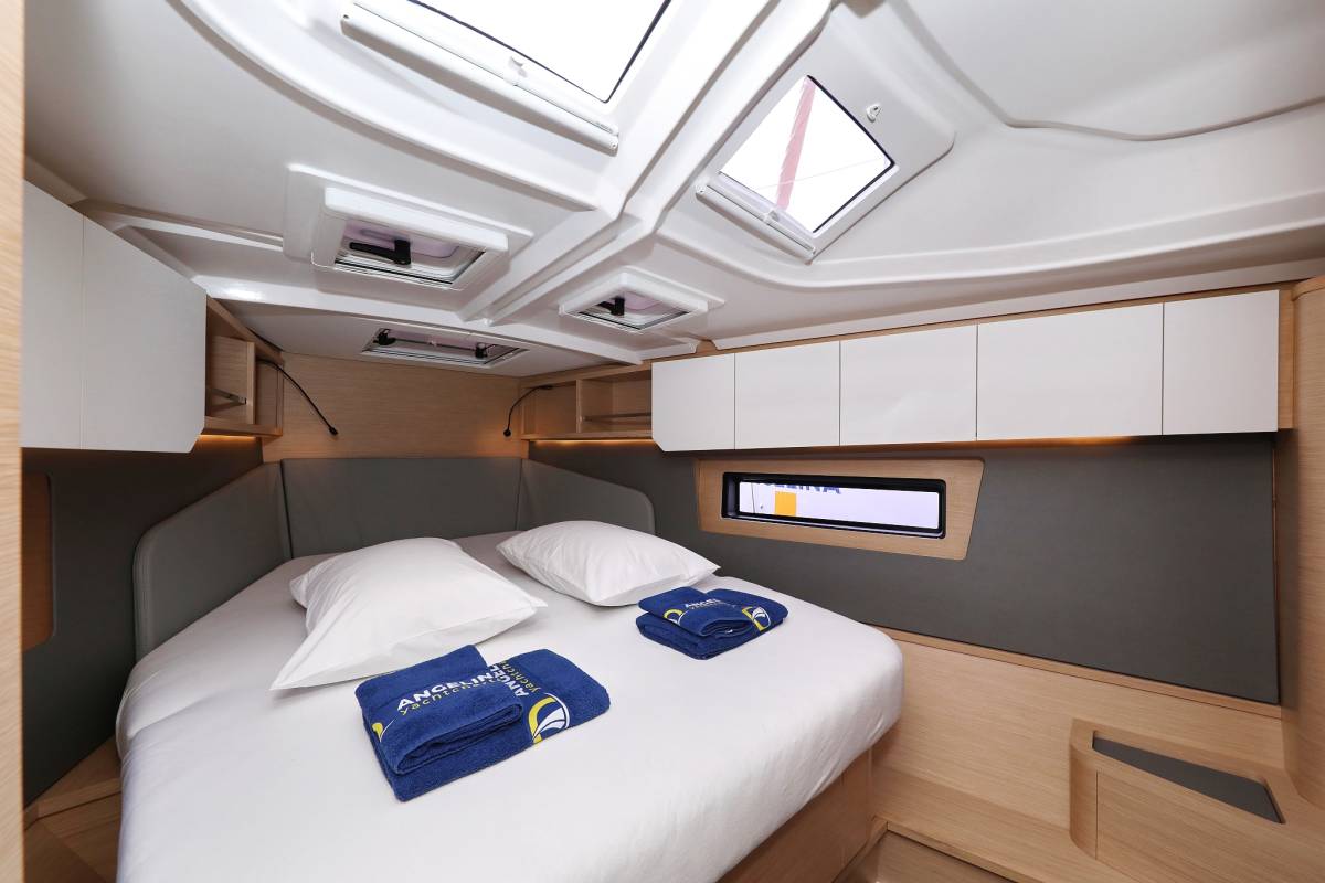 Dufour 41, Poppy | Yachtcharter Kroatien