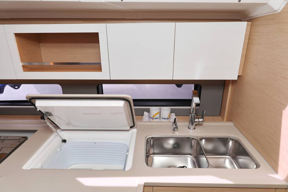 Dufour 41, Poppy | Yachtcharter Kroatien