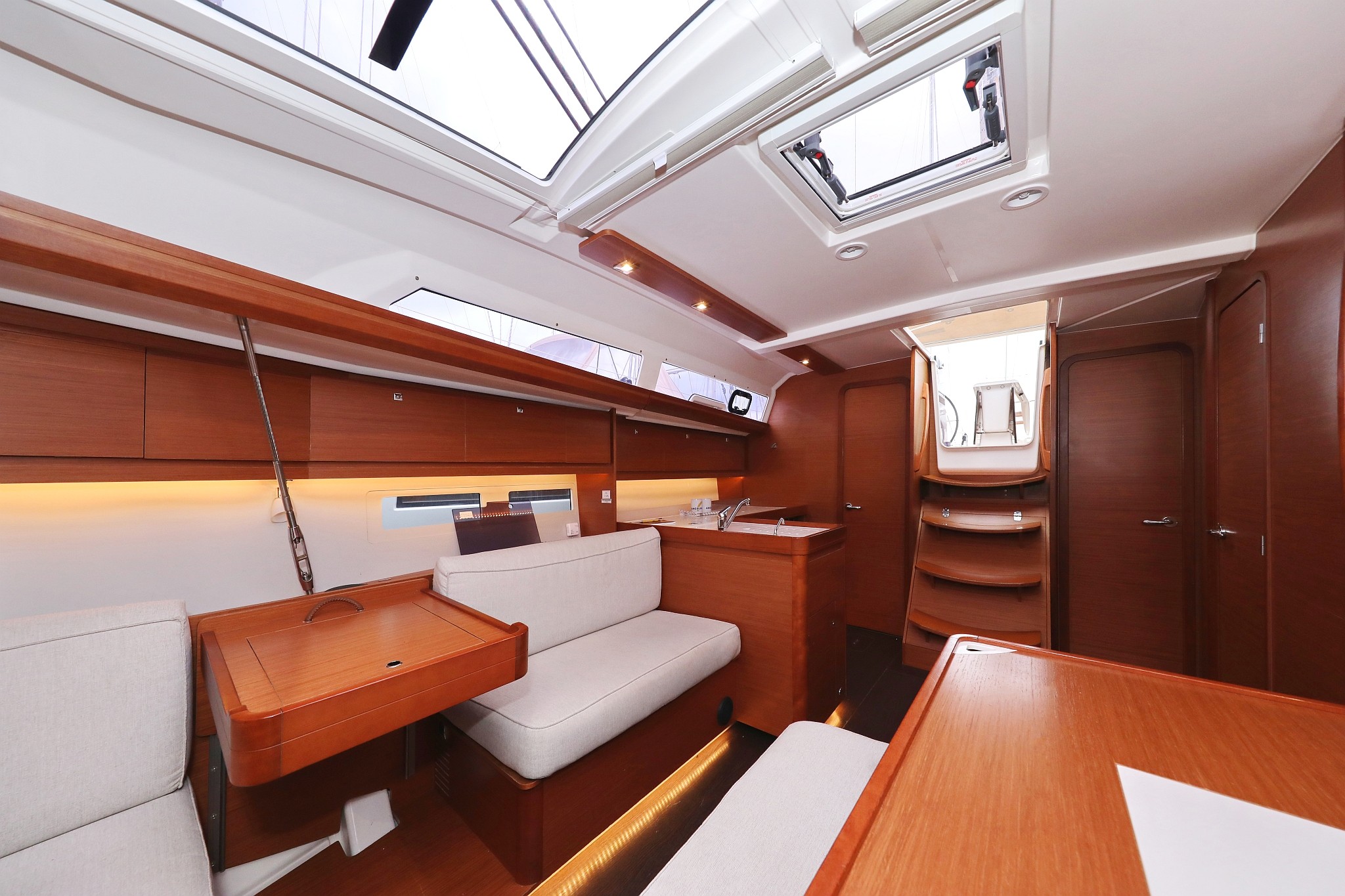 Dufour 412 GL, Mona | Yacht Charter Croatia