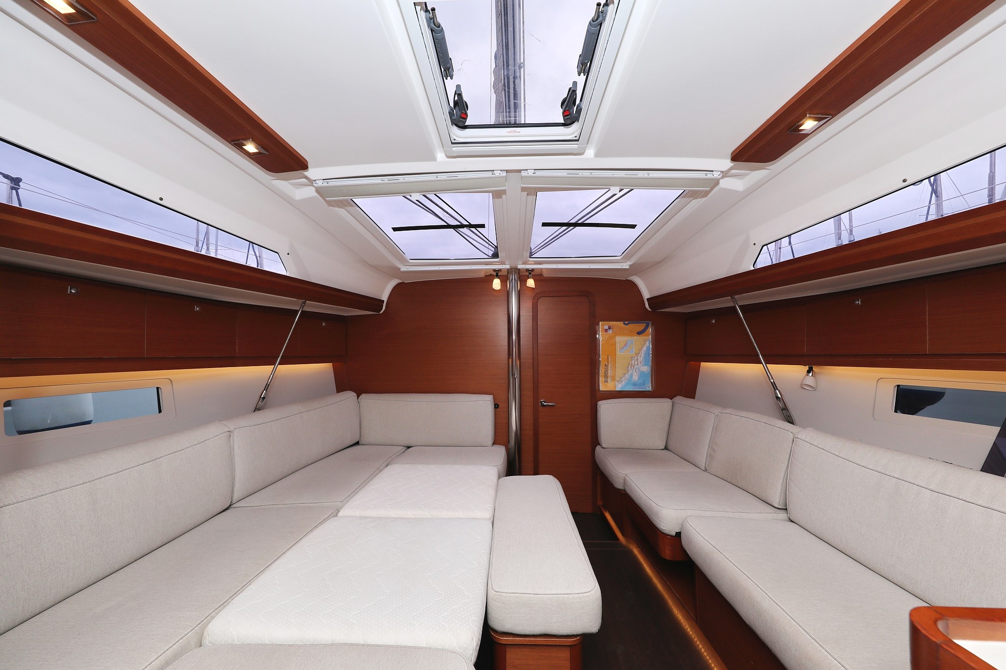 Dufour 412 GL, Mona | Yacht Charter Croatia