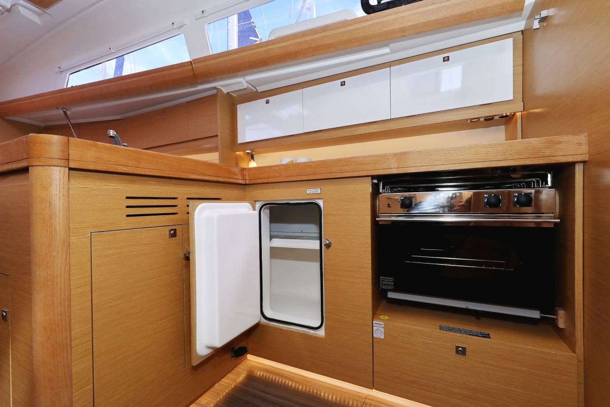 Dufour 412 GL, Themisto | Yacht Charter Croatia