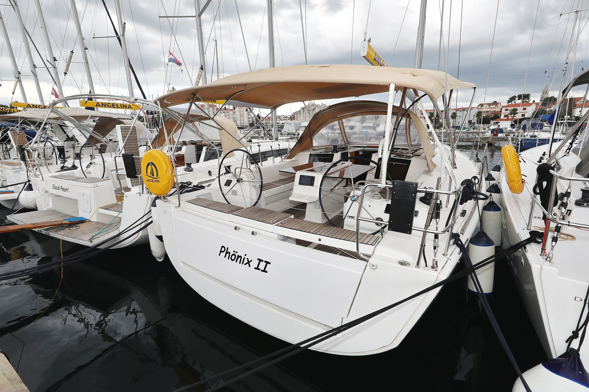 Dufour 412 GL, Phonix II | Yacht Charter Croatia