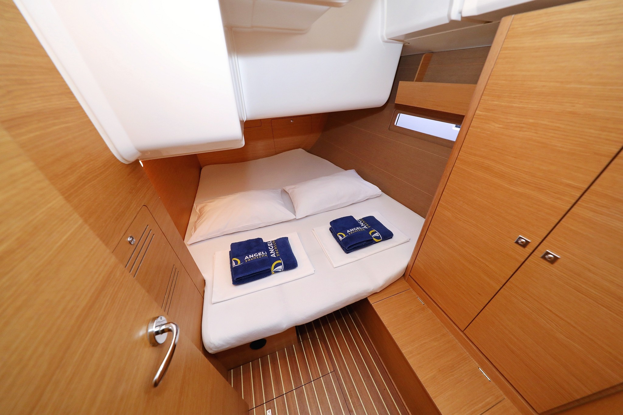 Dufour 412 GL, Black Pearl | Yacht Charter Croatia