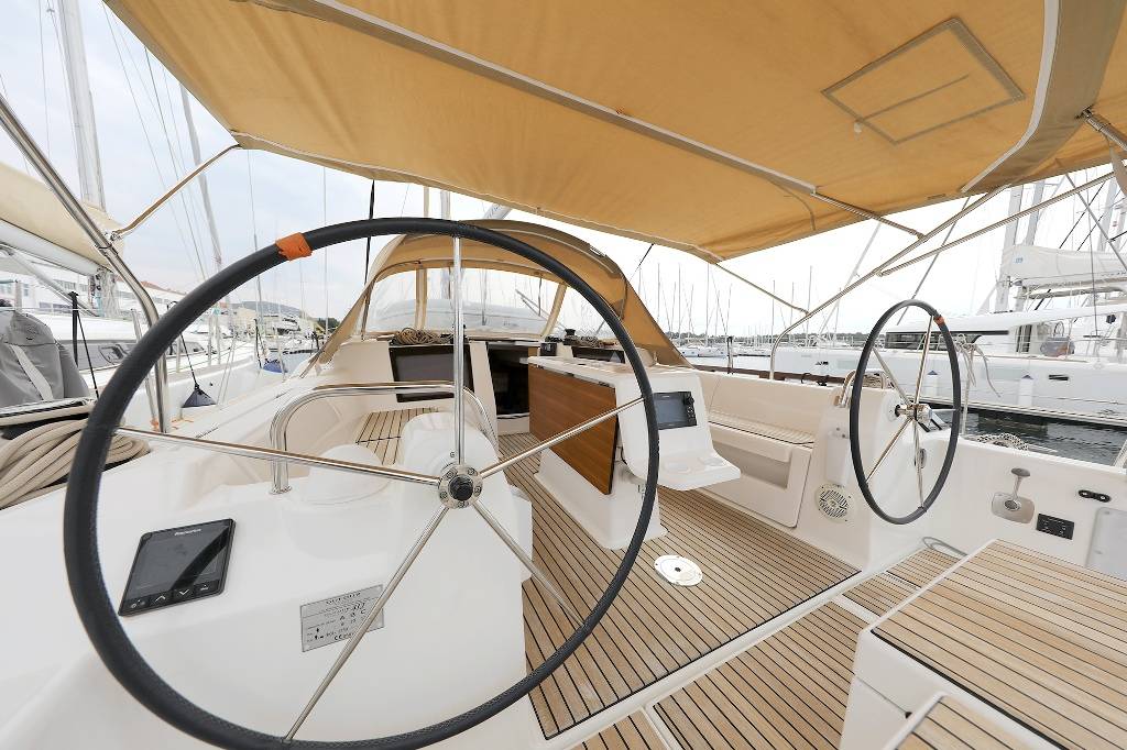 Dufour 412 GL, 3 Friends | Yacht Charter Croatia