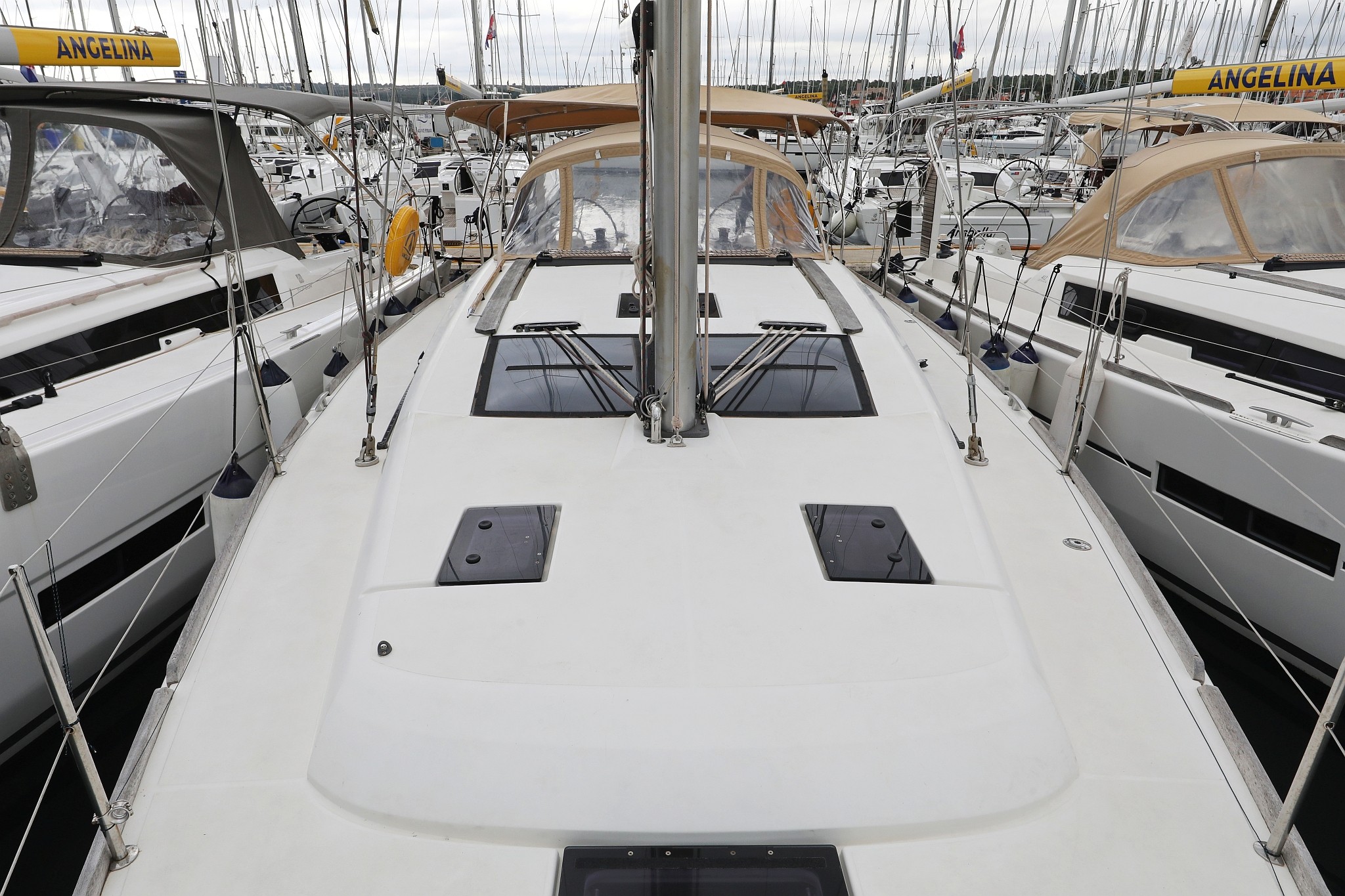 Dufour 412 GL, 3 Friends | Yacht Charter Croatia