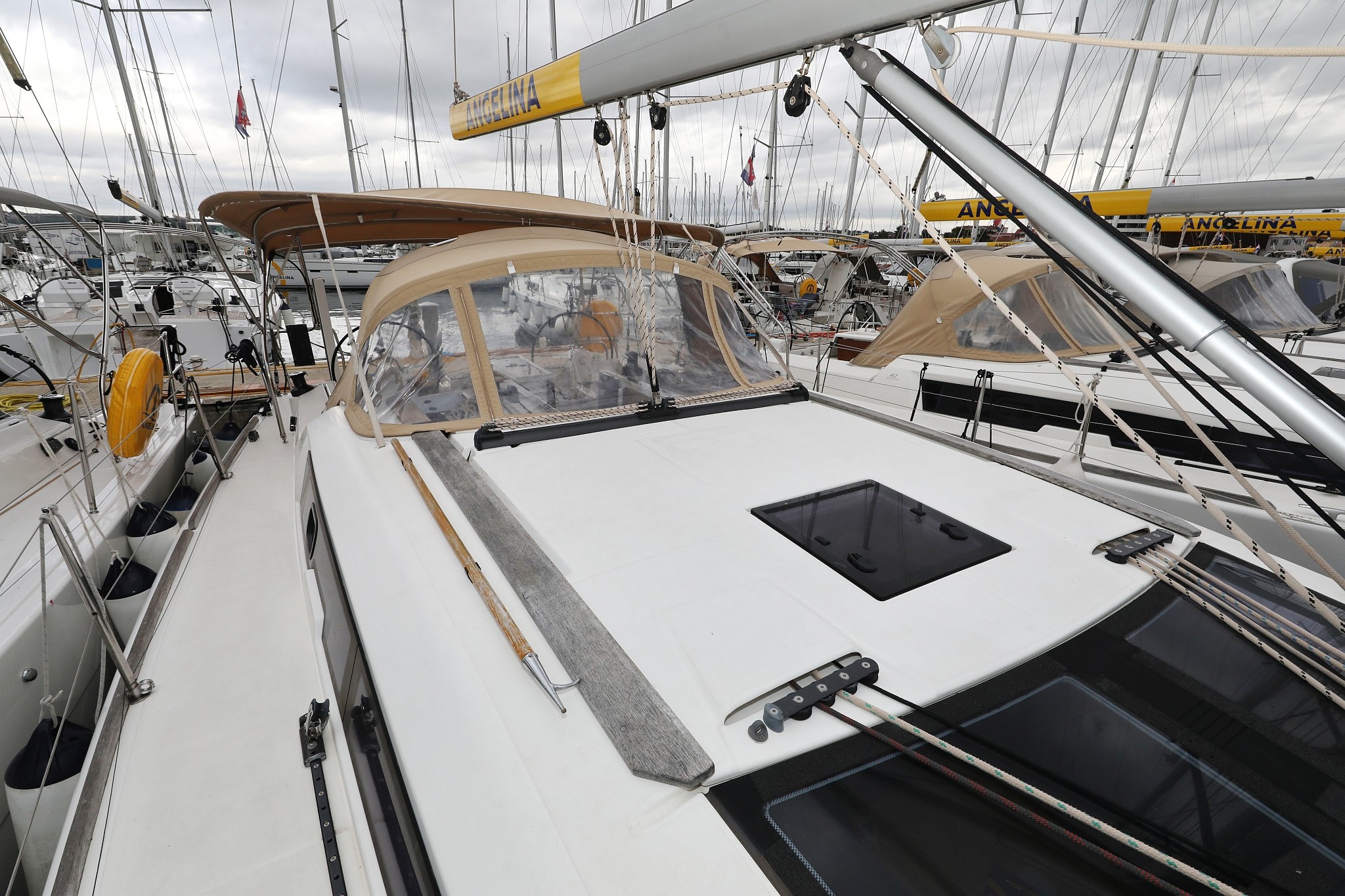 Dufour 412 GL, 3 Friends | Yacht Charter Croatia