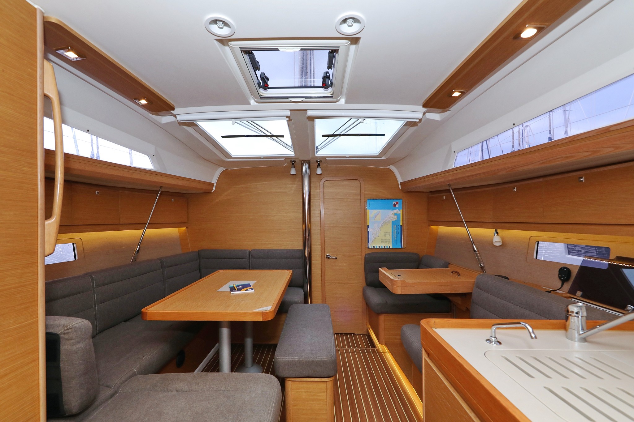 Dufour 412 GL, 3 Friends | Yacht Charter Croatia