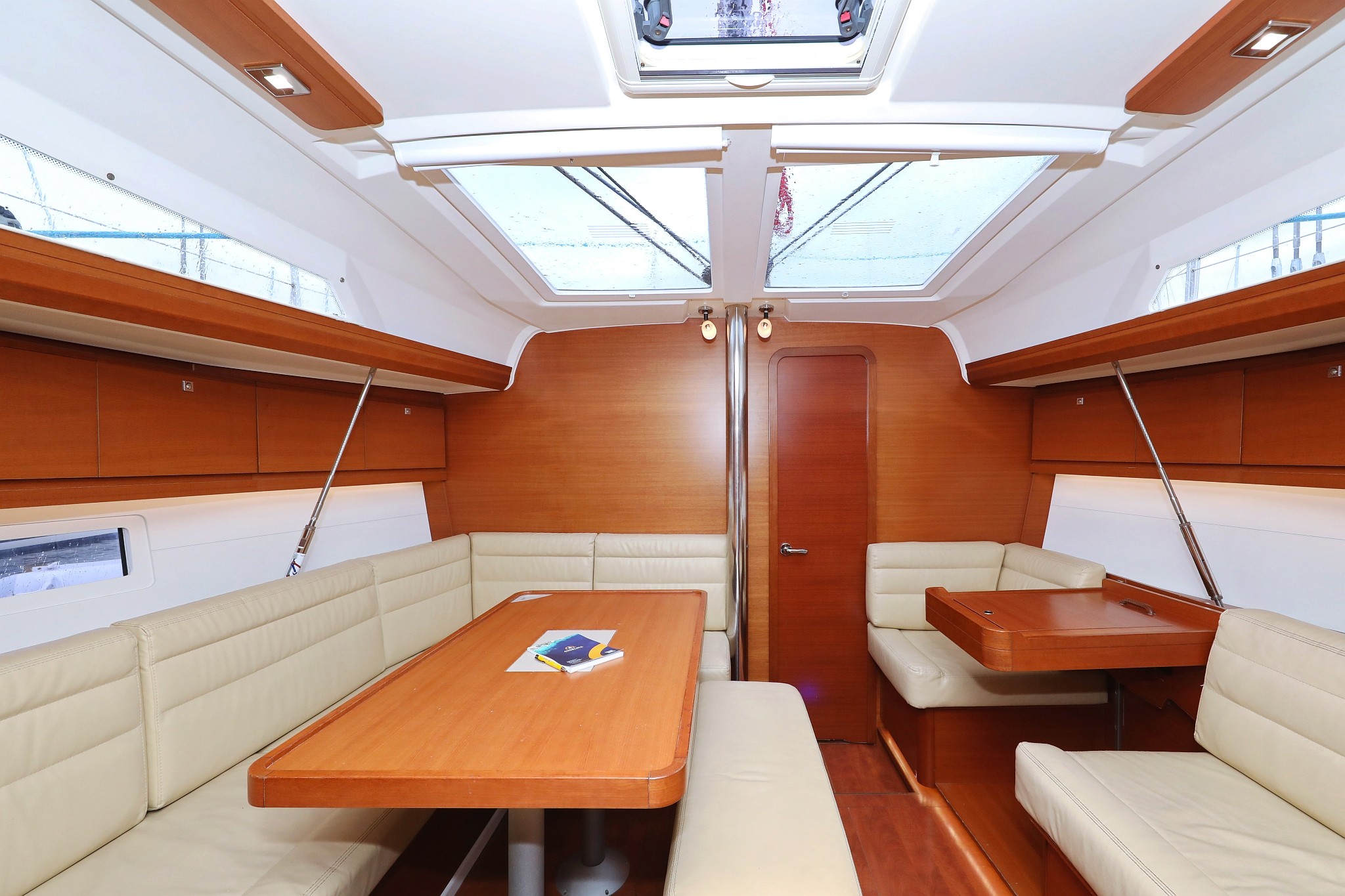 Dufour 412 GL, Fun 4 Friends | Yacht Charter Croatia