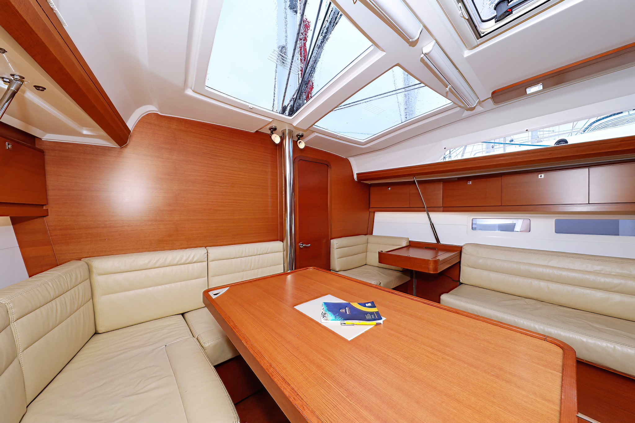 Dufour 412 GL, Fun 4 Friends | Yacht Charter Croatia