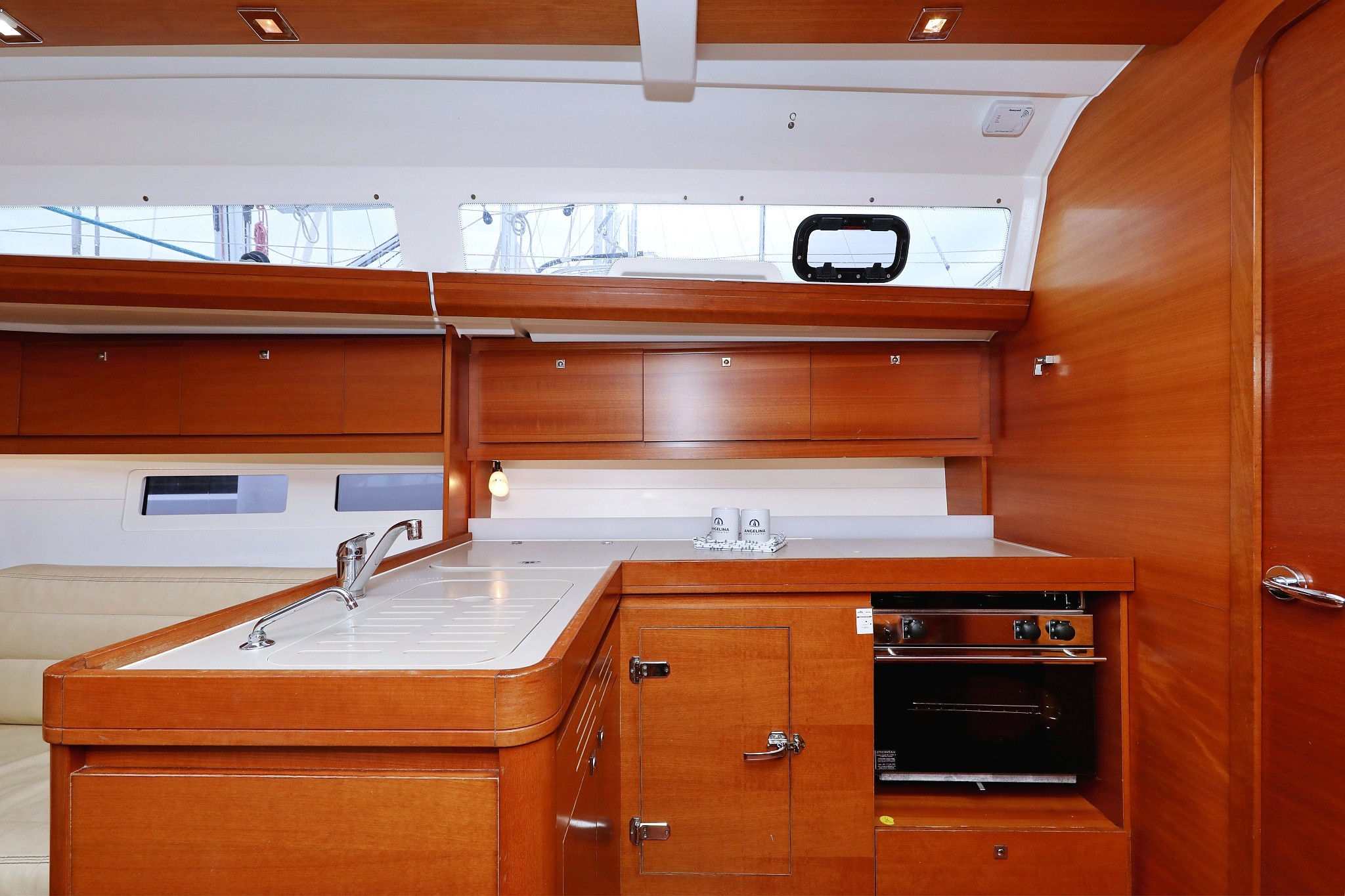 Dufour 412 GL, Fun 4 Friends | Yacht Charter Croatia
