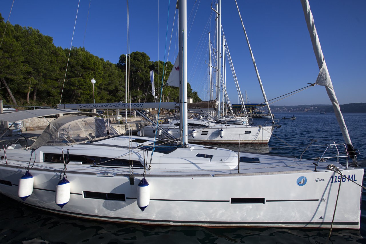 Dufour 412 GL, Eva | Yacht Charter Croatia