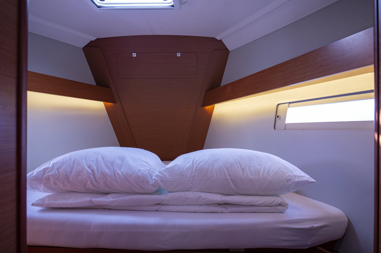 Dufour 412 GL, Skyra | Yacht Charter Croatia